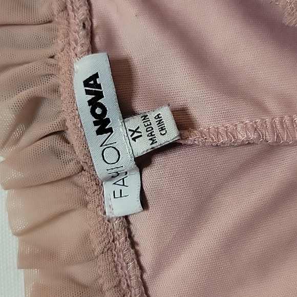 Pink dress - Picture 3 of 4